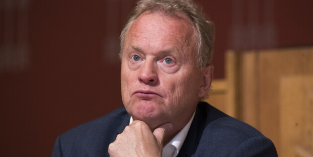 - Enhver har selv plikt til å vurdere sin habilitet